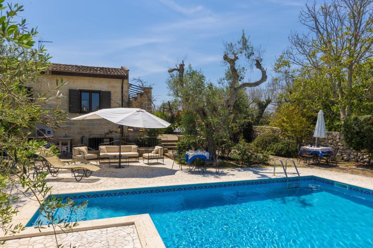 مبيت وإفطار أودجانو لا كييزا Casa Ulmi Con Piscina المظهر الخارجي الصورة