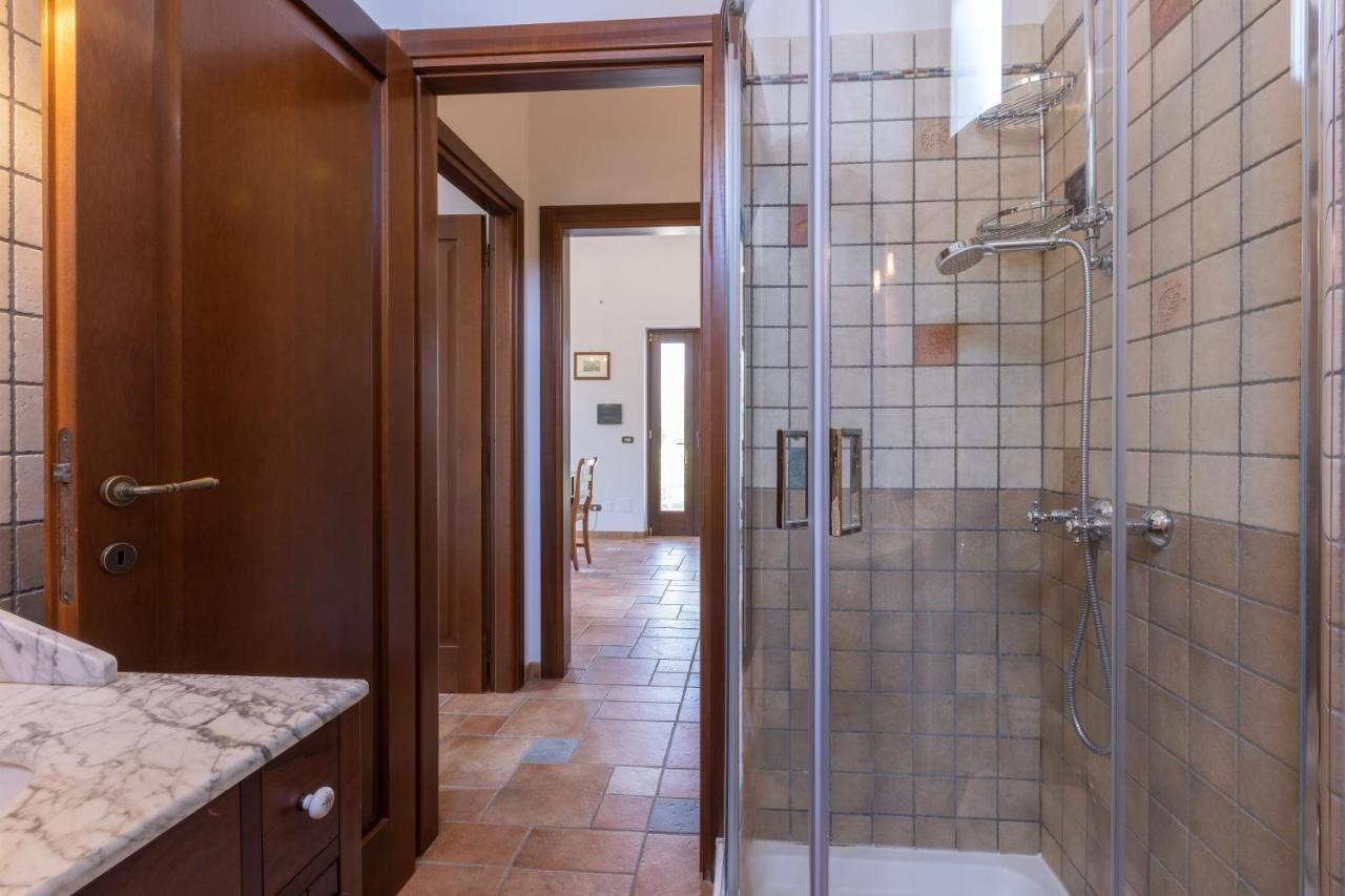 مبيت وإفطار أودجانو لا كييزا Casa Ulmi Con Piscina المظهر الخارجي الصورة